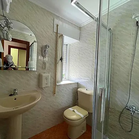 Otel Luarca Zabala