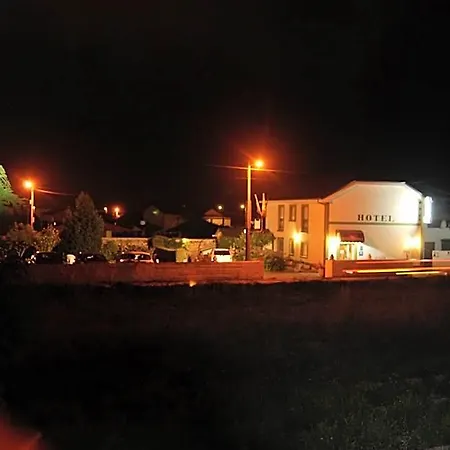 Otel Luarca Zabala 2*