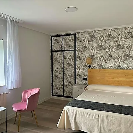 Otel Luarca Zabala 2*
